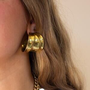 Half hoop ridged gold tone earrings sleek